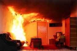 У харківській квартирі сталася пожежа: є постраждалі