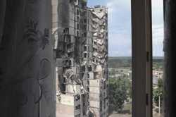 Из окна – война, в квартире – газ: как продолжается восстановление Северной Салтовки в Харькове