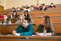 В Харькове школьники на каникулах могут проходить бесплатные университетские курсы
