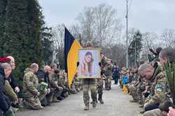 У Харкові попрощалися з бойовою медикинею Владиславою Черних (ФОТО, ВІДЕО)