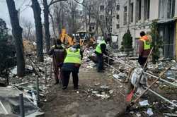 В Харькове обследуют жилые дома после обстрелов: что обнаружили