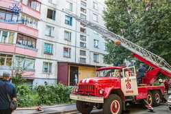 В одному з будинків Харкова сталася пожежа: кого вдалося врятувати (ФОТО)