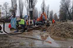 У Харкові на одному з проспектів ліквідують складну аварійну ситуацію: рух перекриють