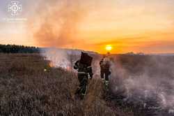 Оккупанты в очередной раз обстреляли Купянский район: произошел пожар