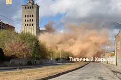 В Харькове взорвали элеватор (фото, видео)