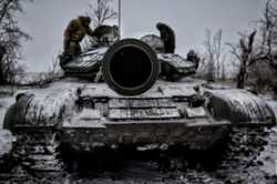 Окупанти намагаються покращити тактичне положення на Харківщині та йдуть в атаки