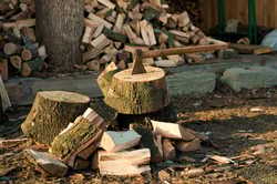 Як забезпечують дровами мешканців Харківщини до опалювального сезону