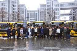 Общине на Харьковщине передали автобус: где он будет курсировать (ФОТО)