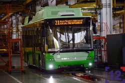 У харківському депо похвалилися охолоджуючими автономними тролейбусами з Луцька (Фото)
