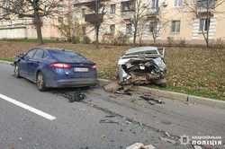 У Харкові на Клочківській сталася аварія: є постраждалі