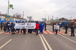 Терпець урвався: протестуючі перекривають трасу Київ - Харків