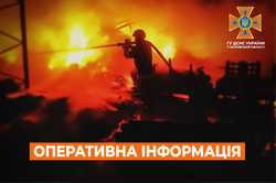 Росіяни обстріляли житлові будинки і тракторну бригаду у Харківській області