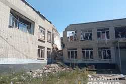 У Харкові внаслідок обстрілу було зруйновано школу (ФОТО)